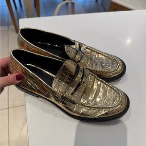 Zara Metallic Gold Patterned Loafers